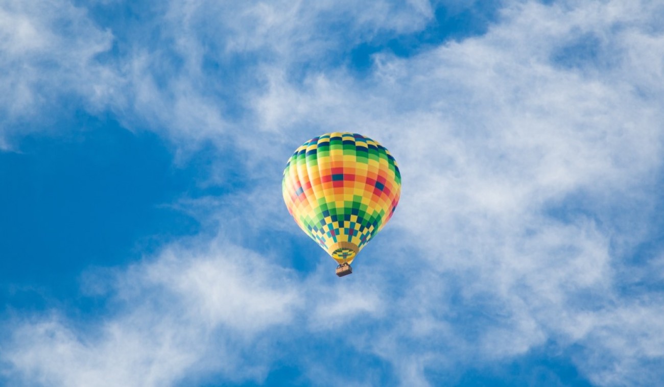 Політ на повітряній кулі в групі