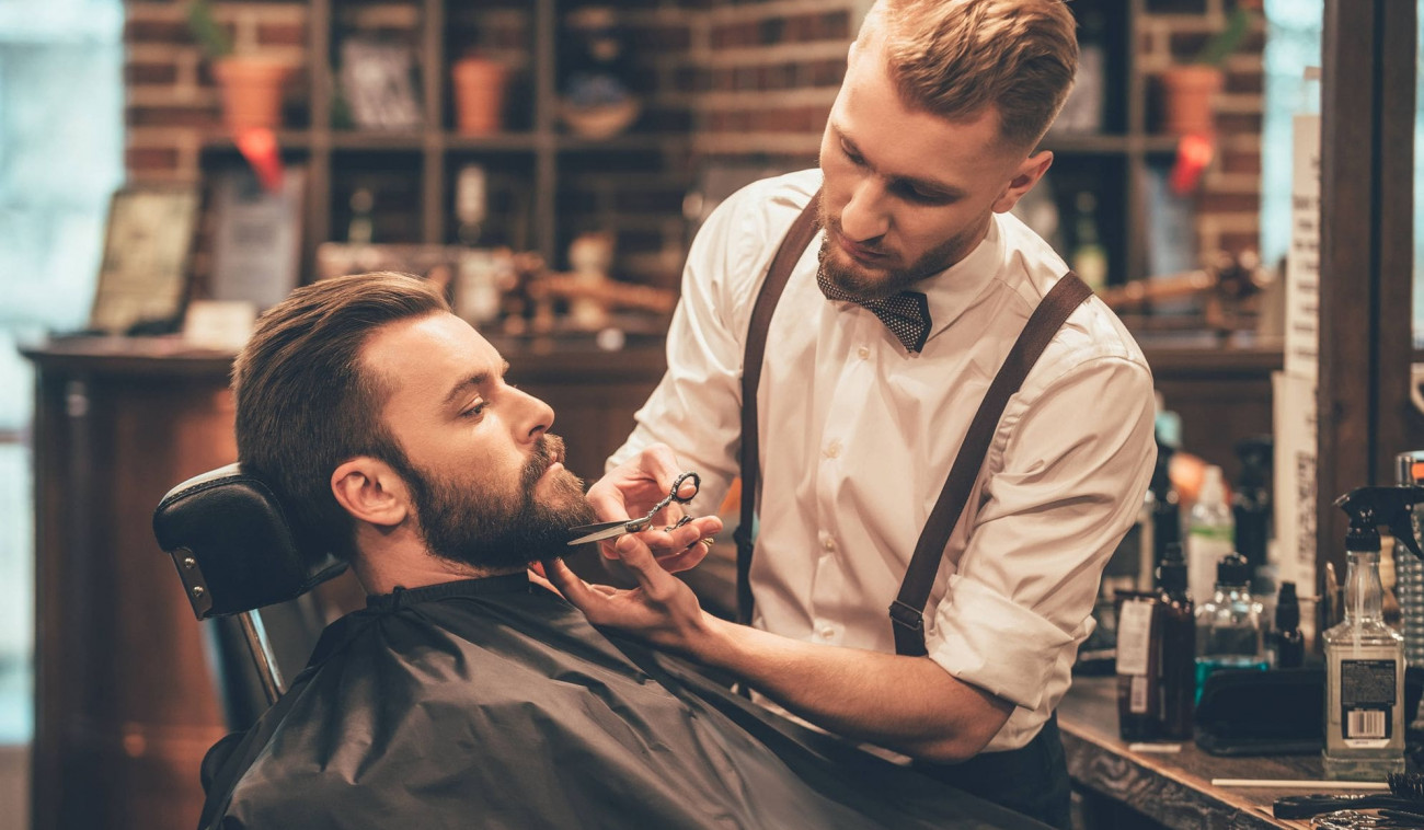 Стрижка бороди та вусів