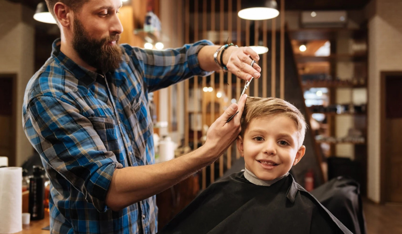 Дитяча стрижка в барбершопі