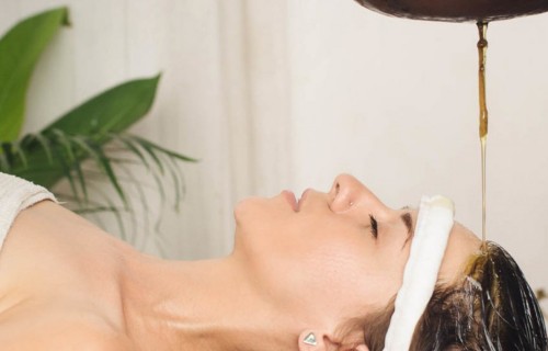 Фото, Масленый массаж головы Широдара