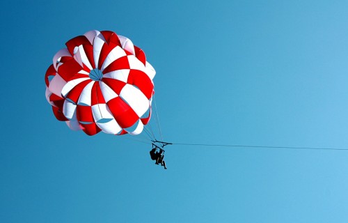 Фото, Політ на парашуті за катером
