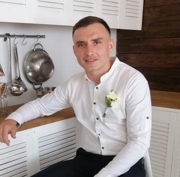 Виктор Стучик