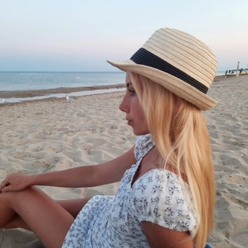 Вика Абысова