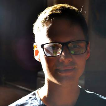 Илья Мельник