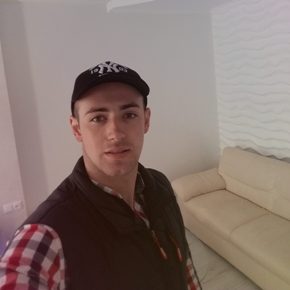 Саша Андрусенко