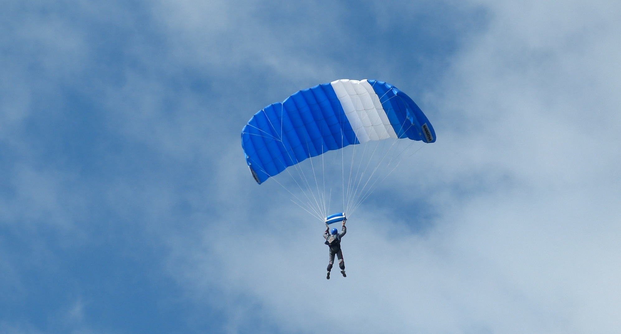 прыжок с парашютом польша цена Прыжок с парашютом Static Line для двоих - купить подарочный сертификат